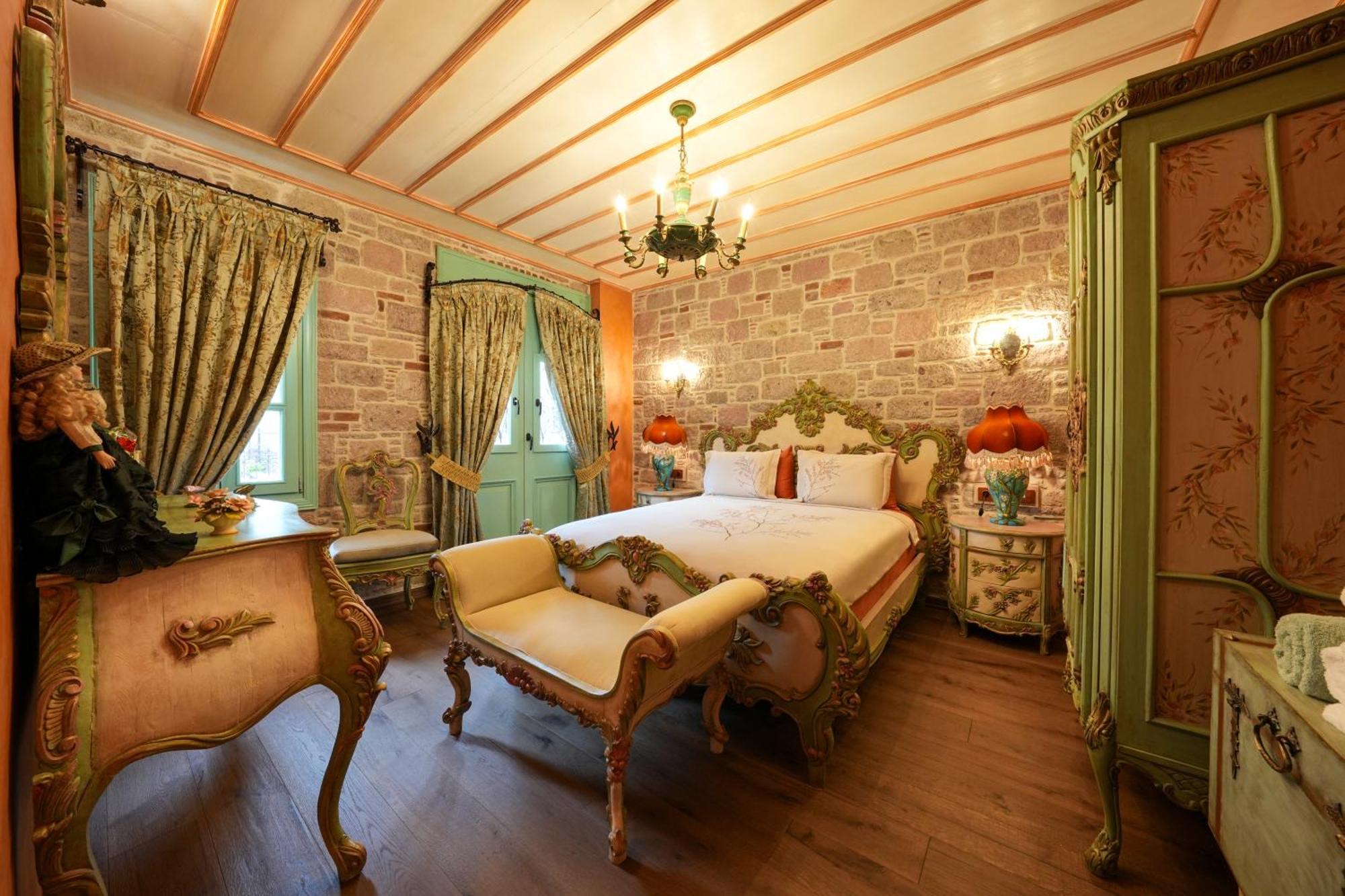 Naz Su Cunda Hotel ภายนอก รูปภาพ